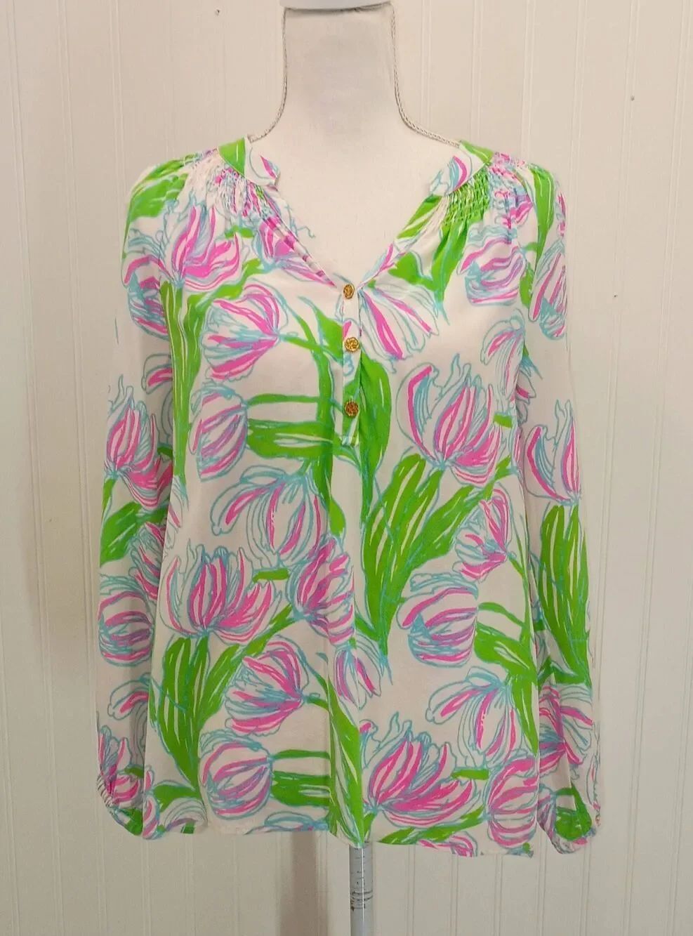 Lilly Pulitzer 100% silk floral long sleeve shirt size small